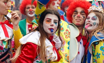 Yasu Tur Özel: İSKEÇE KARNAVALI|  DEDEAĞAÇ KONAKLAMALI| 2 Gece 3 Gün |Taverna Eğlencesi Dahil